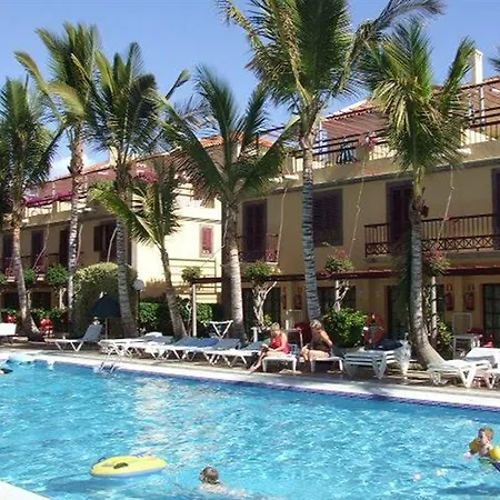 Oasis Club شقة فندقية