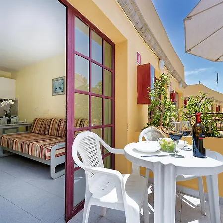 Oasis Club Apartmanhotel