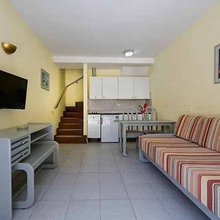 Apartmanhotel Oasis Club 2*